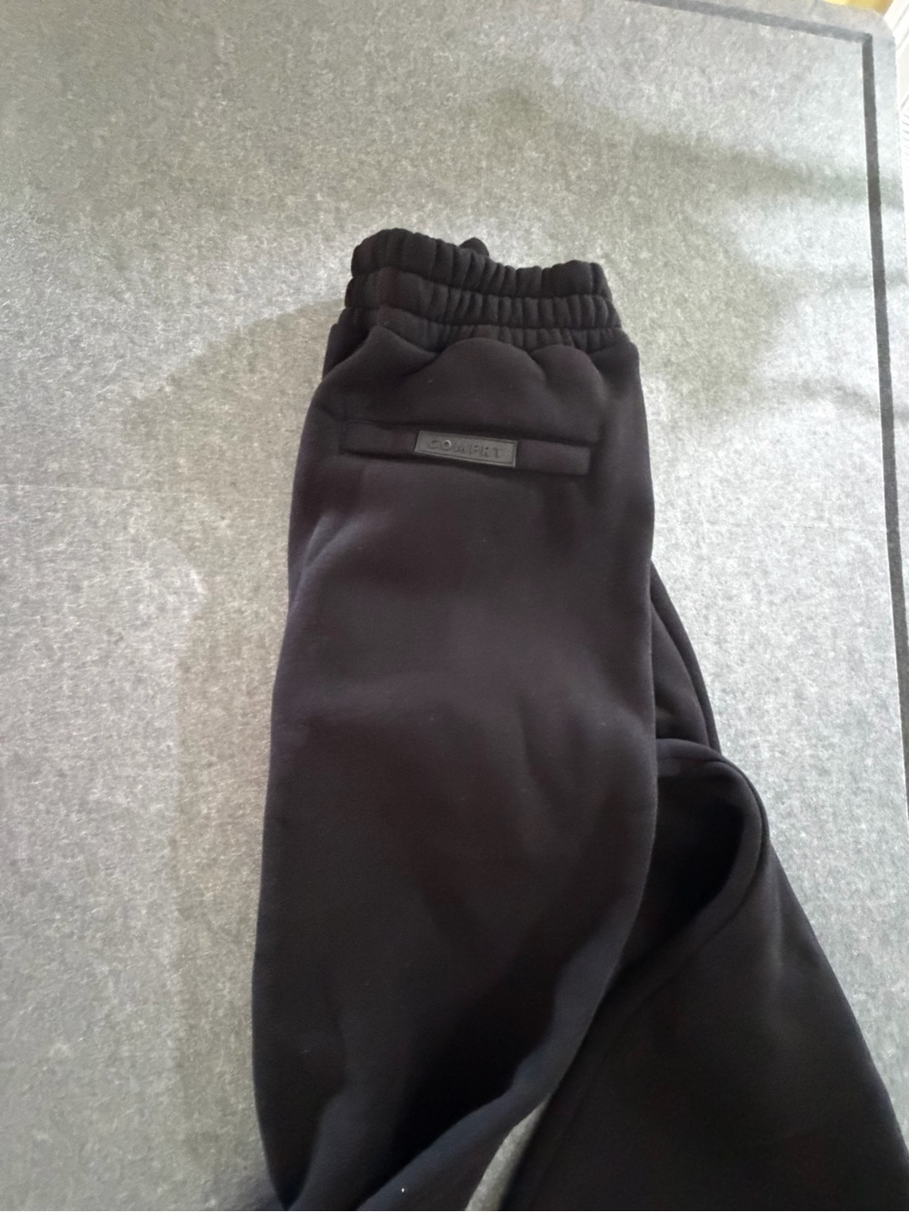 Comfrt Brand 3 piece lot Hoodie, Sweats, shorts  Bundle size medium/large - Picture 12 of 16